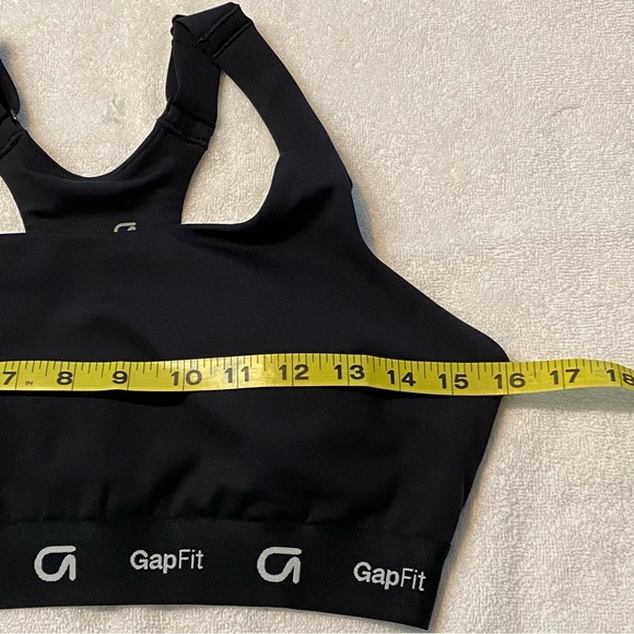 GapFit Racerback Sports Bra Size M NWOT - Picture 9 of 10